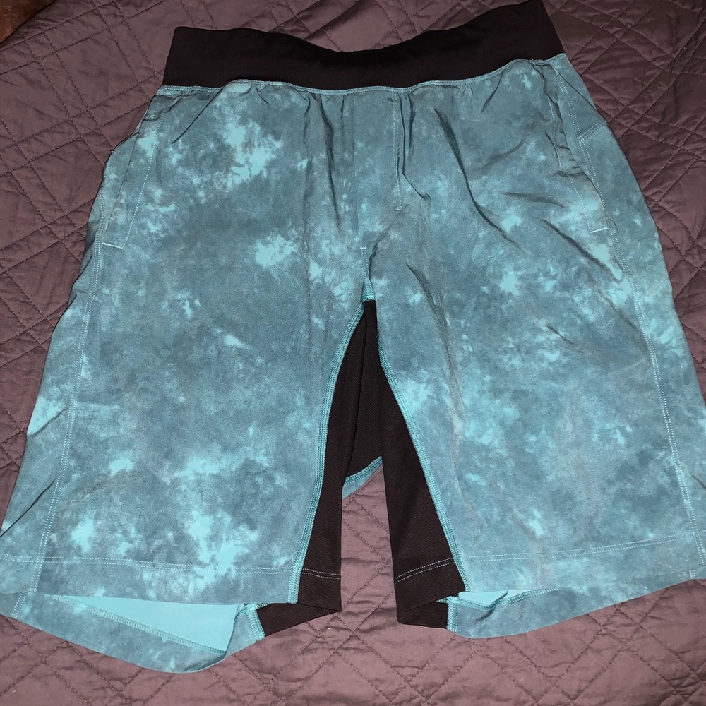 Lululemon shorts sz M